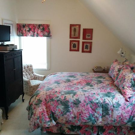 Fairmont House Bed & Breakfast マホン・ベイ エクステリア 写真